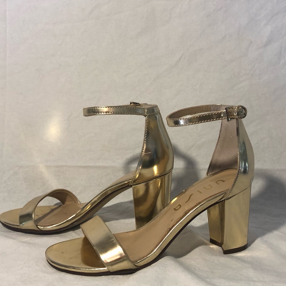 Women’s shoes